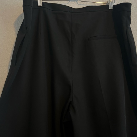 NWT Vince Pleated Front Wool Blend Culottes in Black Size 20 - Picture 11 of 15